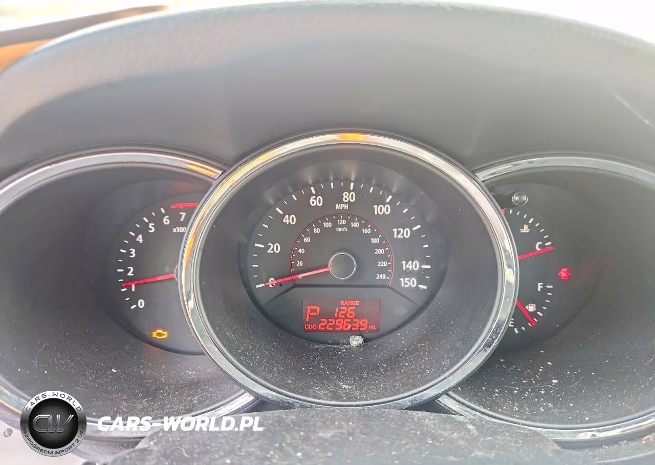 2011 Kia Sorento Lx VIN:5XYKT3A14BG178788 - 9