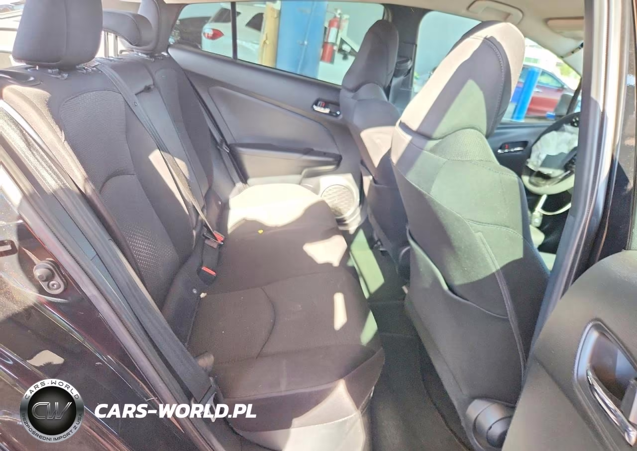 2022 Toyota Prius Le VIN:JTDKAMFU3N3166879 - 10
