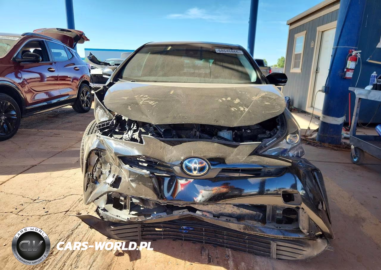 2022 Toyota Prius Le VIN:JTDKAMFU3N3166879 - 5