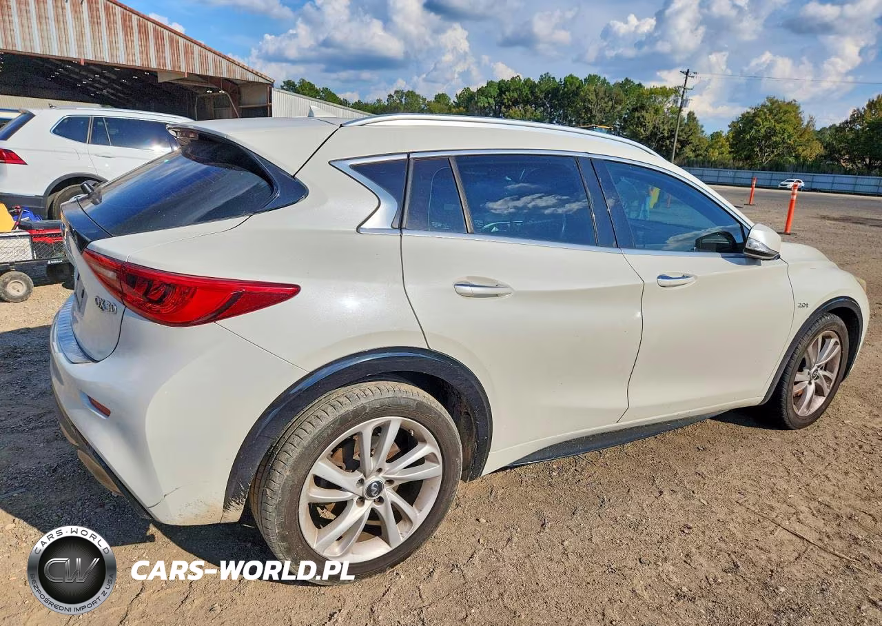 2018 Infiniti Qx30 Premium VIN:SJKCH5CPXJA045158 - 3