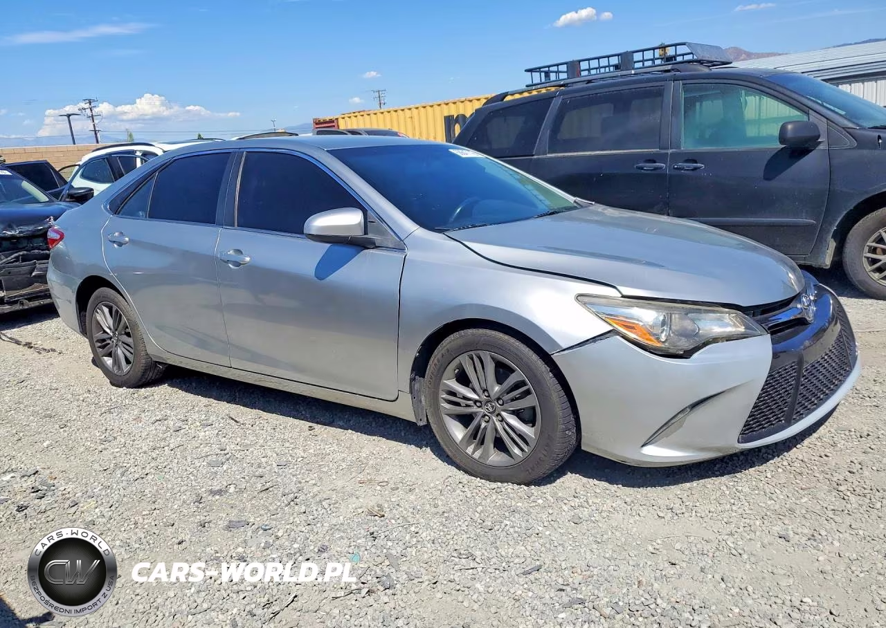 2017 Toyota Camry Se VIN:4T1BF1FK5HU744506 - 4