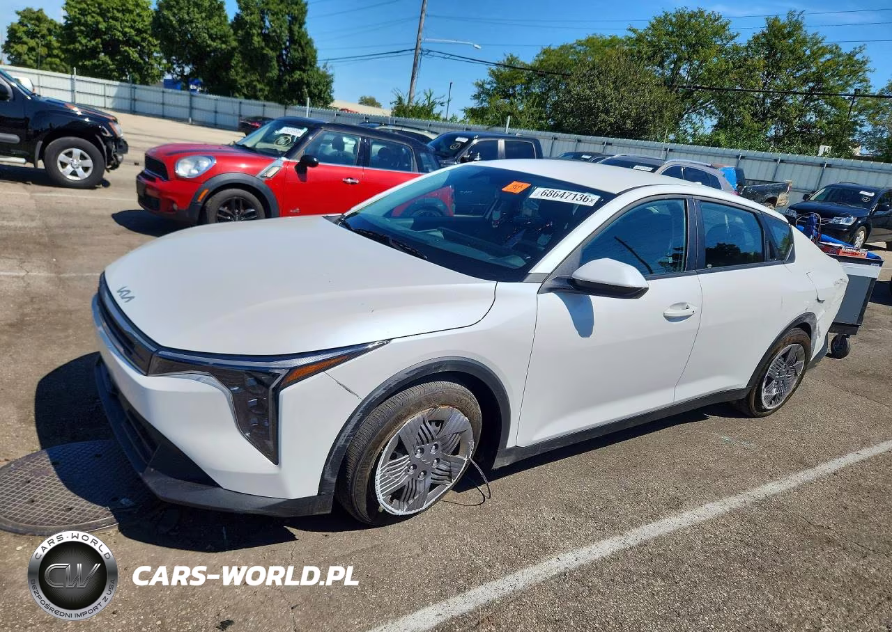 2025 Kia K4 Lx VIN:3KPFT4DE9SE240995 - 1
