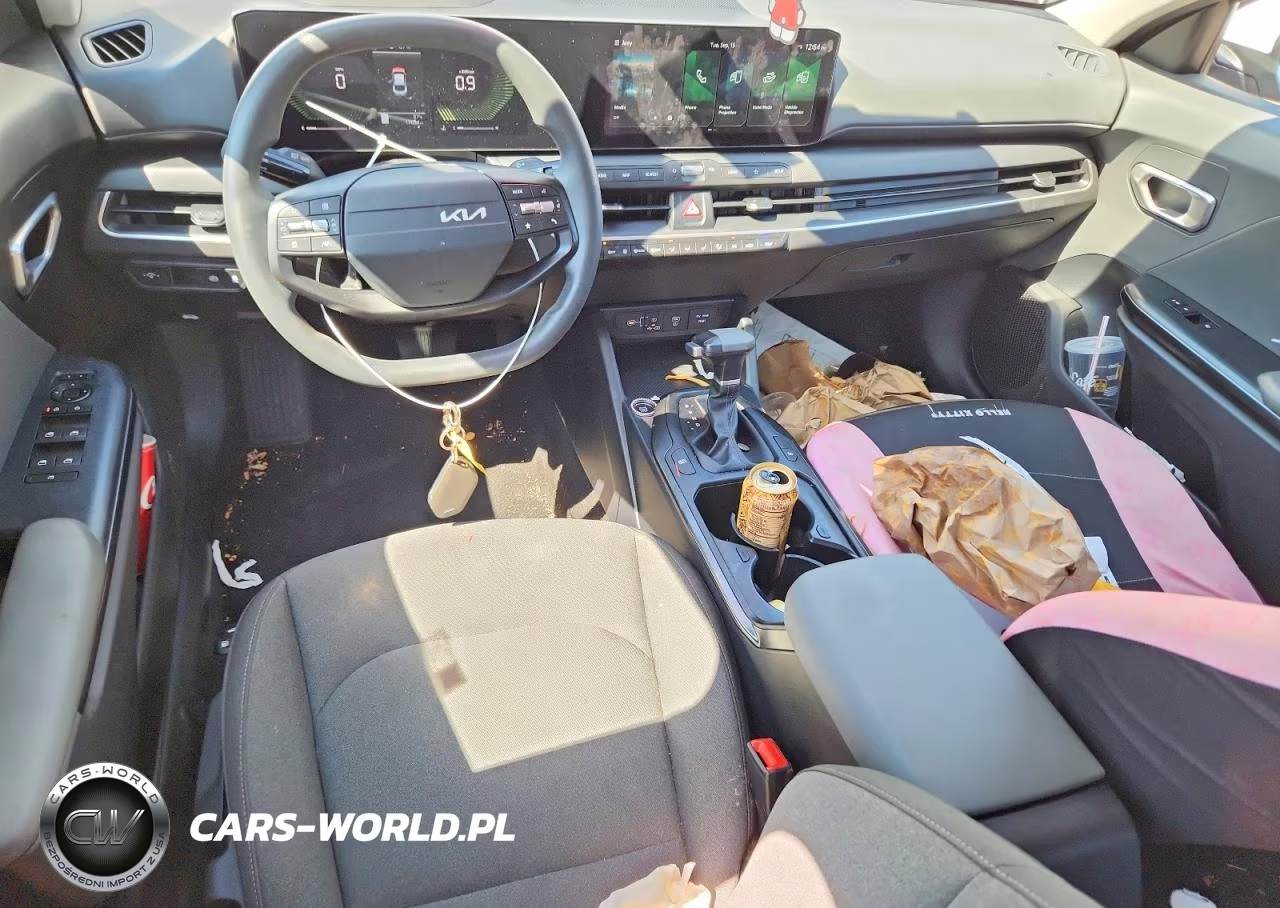 2025 Kia K4 Lx VIN:3KPFT4DE9SE240995 - 8