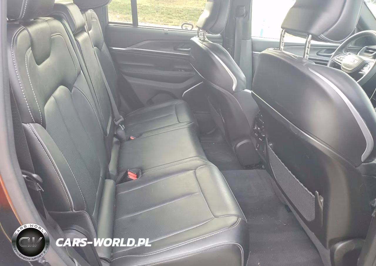 2023 Jeep Grand Cherokee Overland VIN:1C4RJHDG5PC506510 - 11