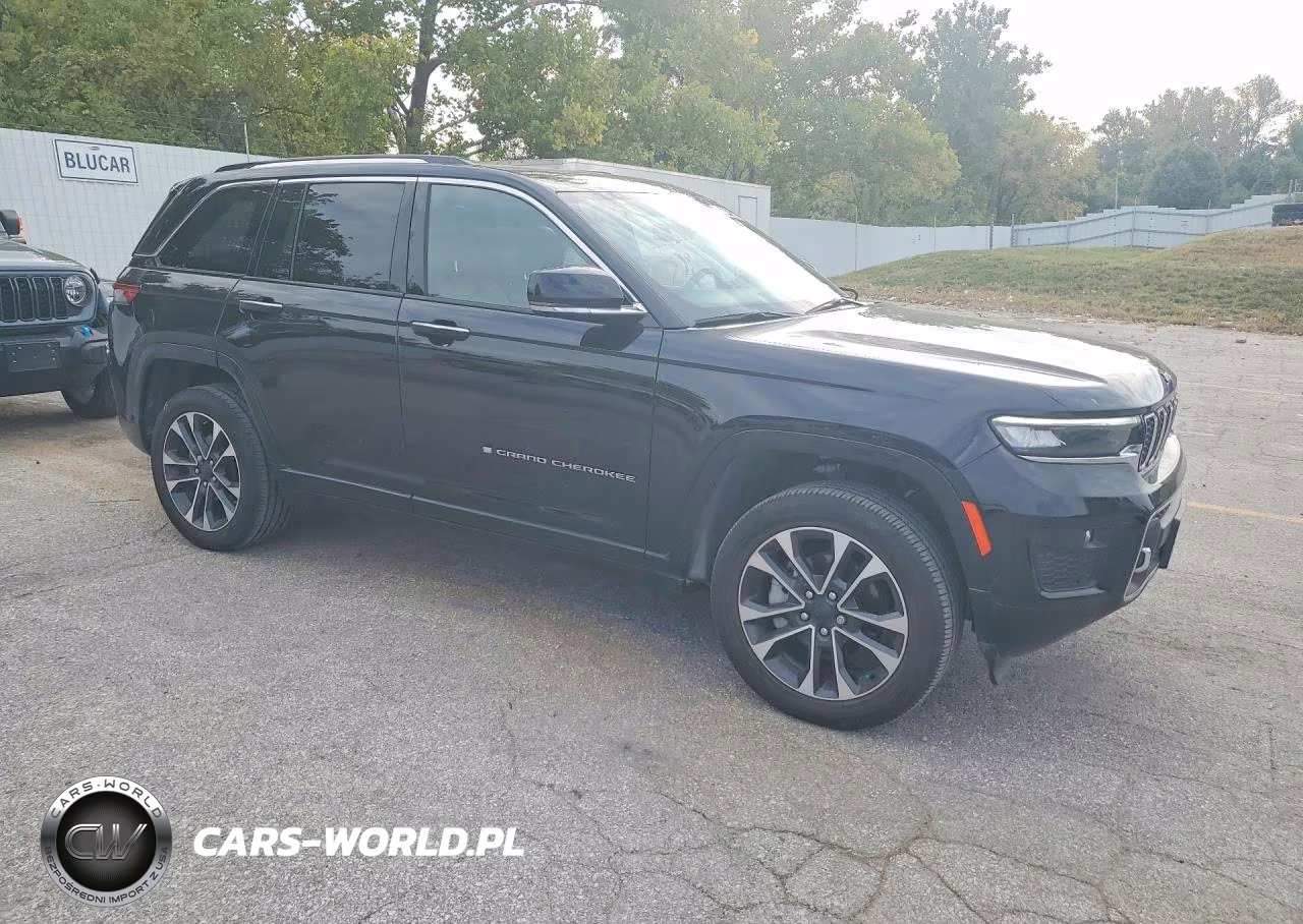 2023 Jeep Grand Cherokee Overland VIN:1C4RJHDG5PC506510 - 4