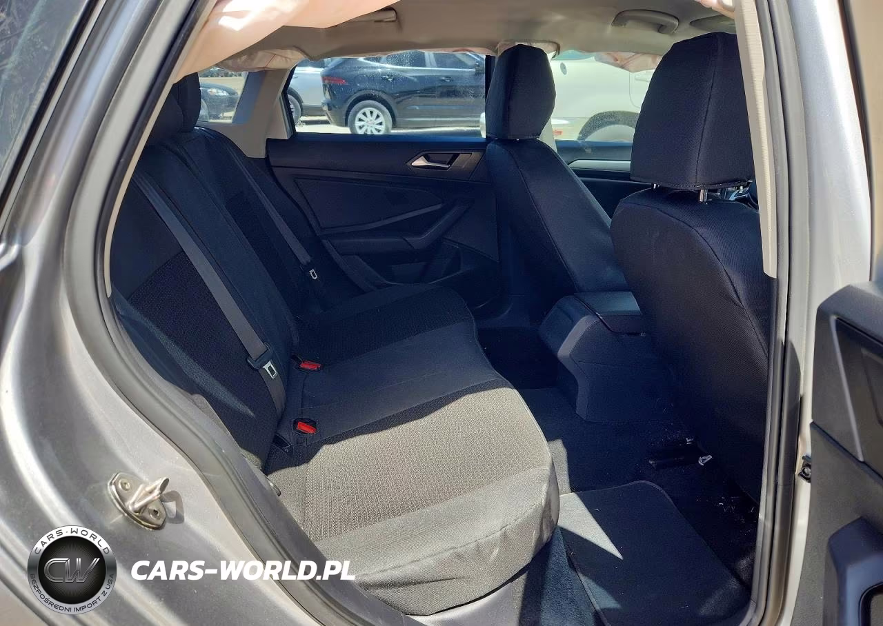 2019 Volkswagen Jetta S VIN:3VWCB7BU0KM236581 - 10