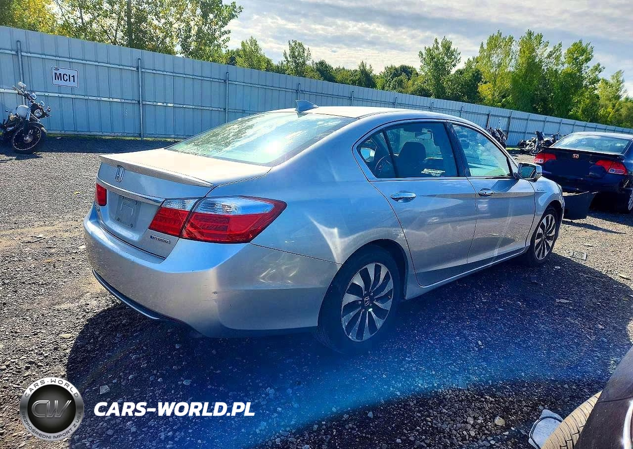 2015 Honda Accord Hybrid VIN:1HGCR6F30FA004416 - 3