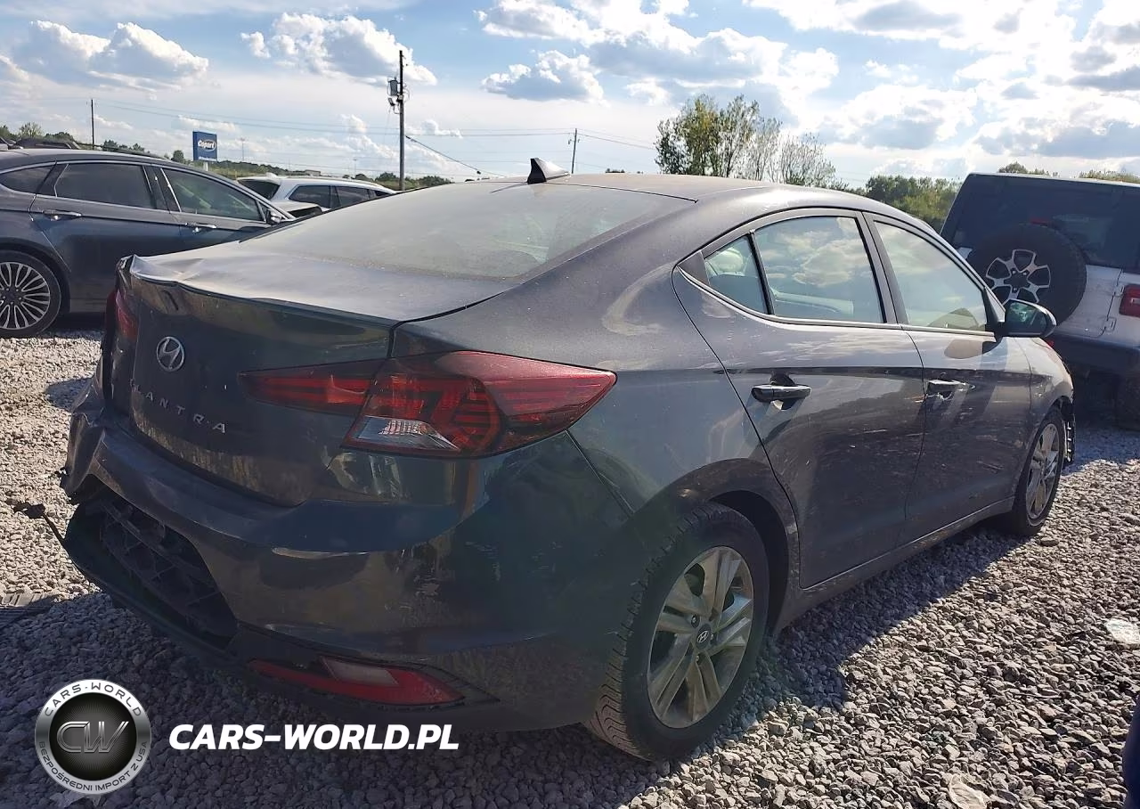 2020 Hyundai Elantra Sel VIN:5NPD84LF8LH585516 - 3