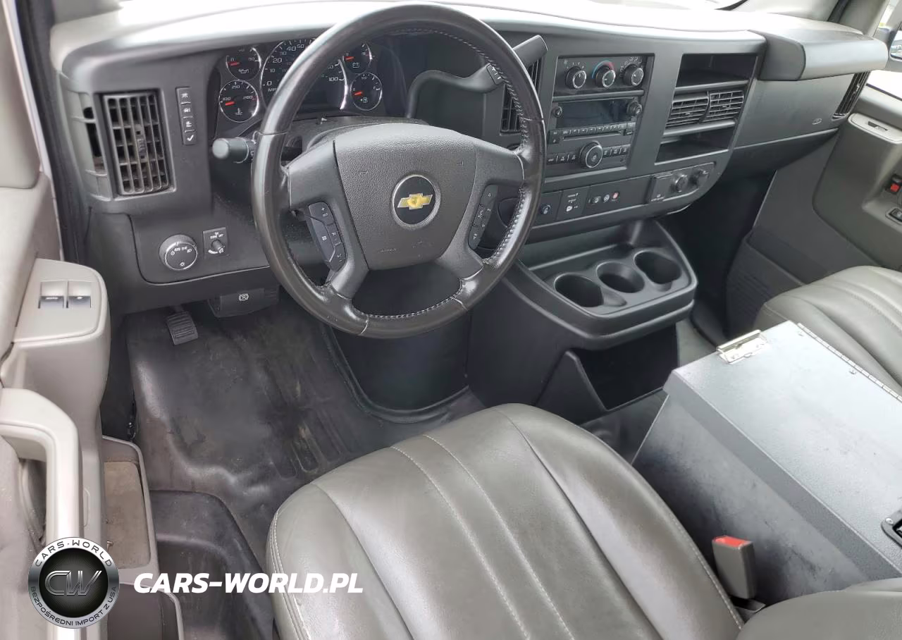 2020 Chevrolet Express G2500 VIN:1GCWGAFG0L1129869 - 8