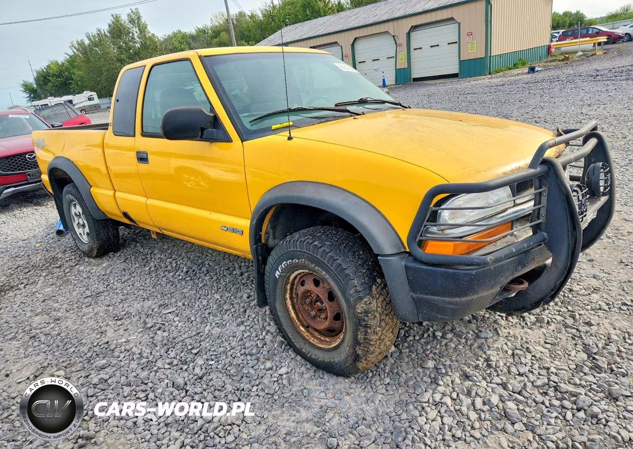 2003 Chevrolet S Truck S10 VIN:1GCCT19X838211365 - 4