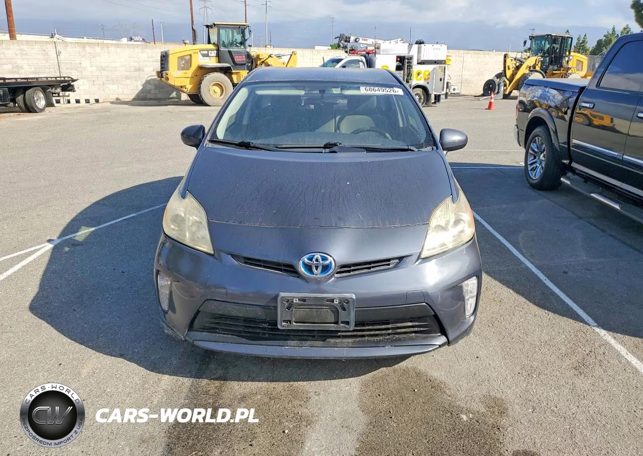 2012 Toyota Prius Two VIN:JTDKN3DUXC1595799 - 5