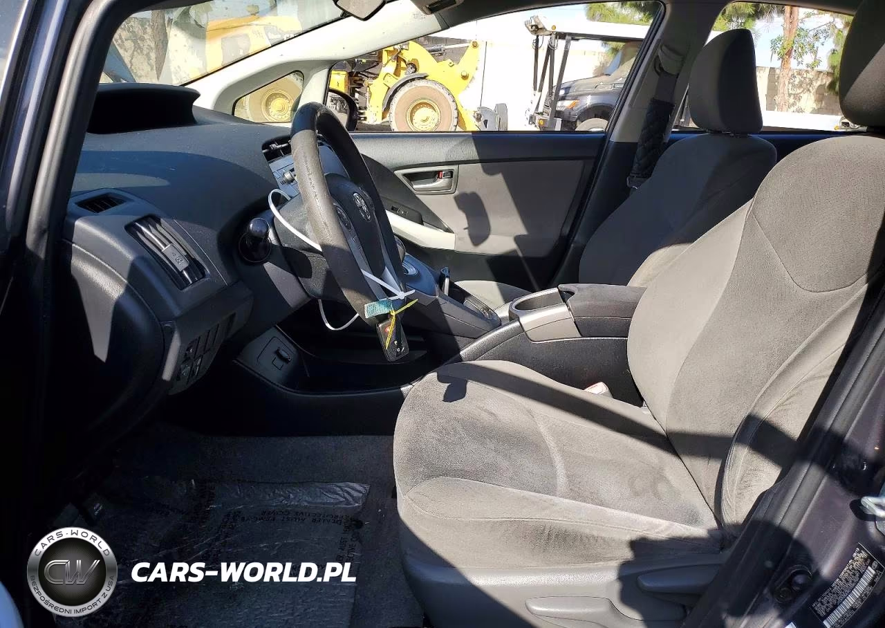 2012 Toyota Prius Two VIN:JTDKN3DUXC1595799 - 7