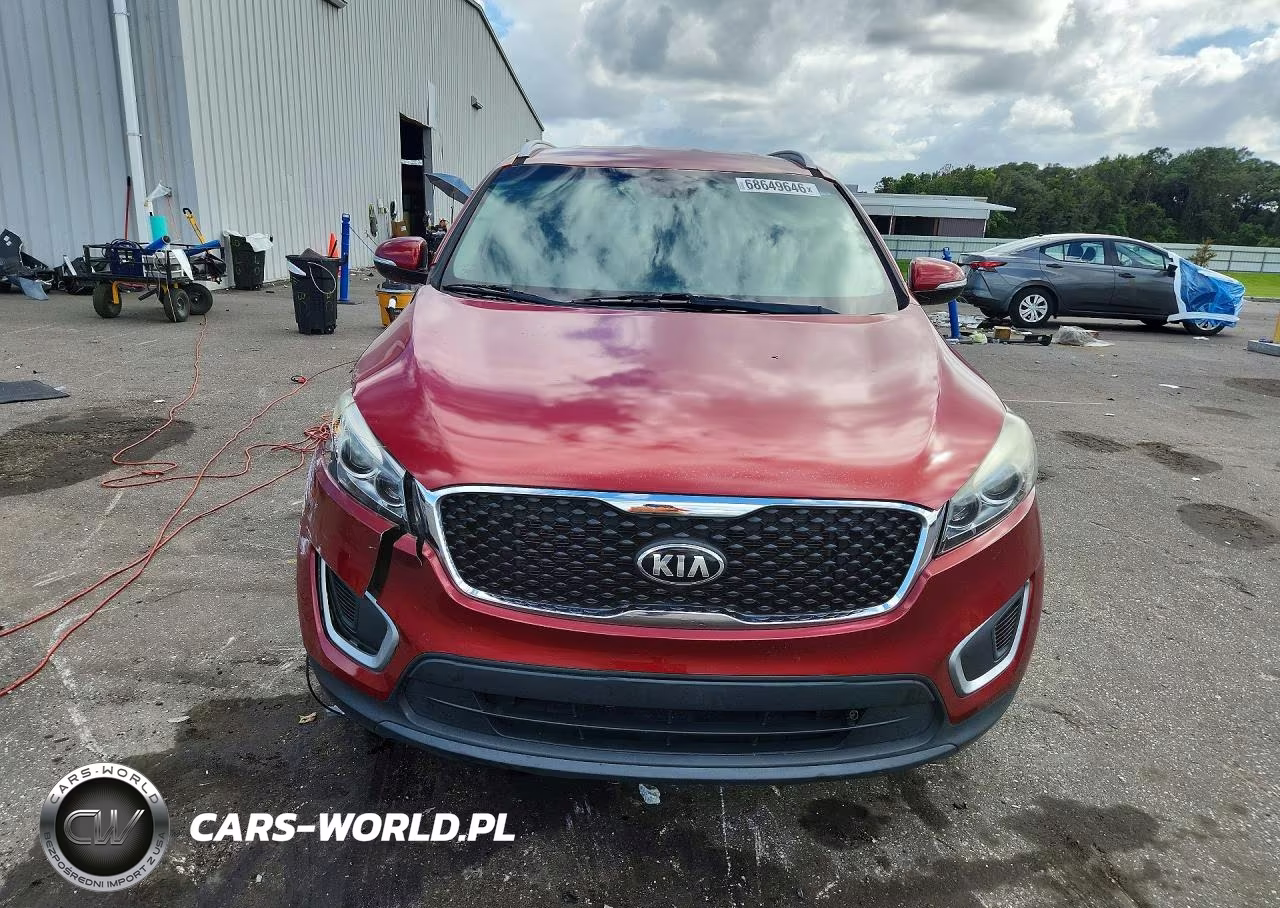 2017 Kia Sorento Lx VIN:5XYPG4A36HG275369 - 5