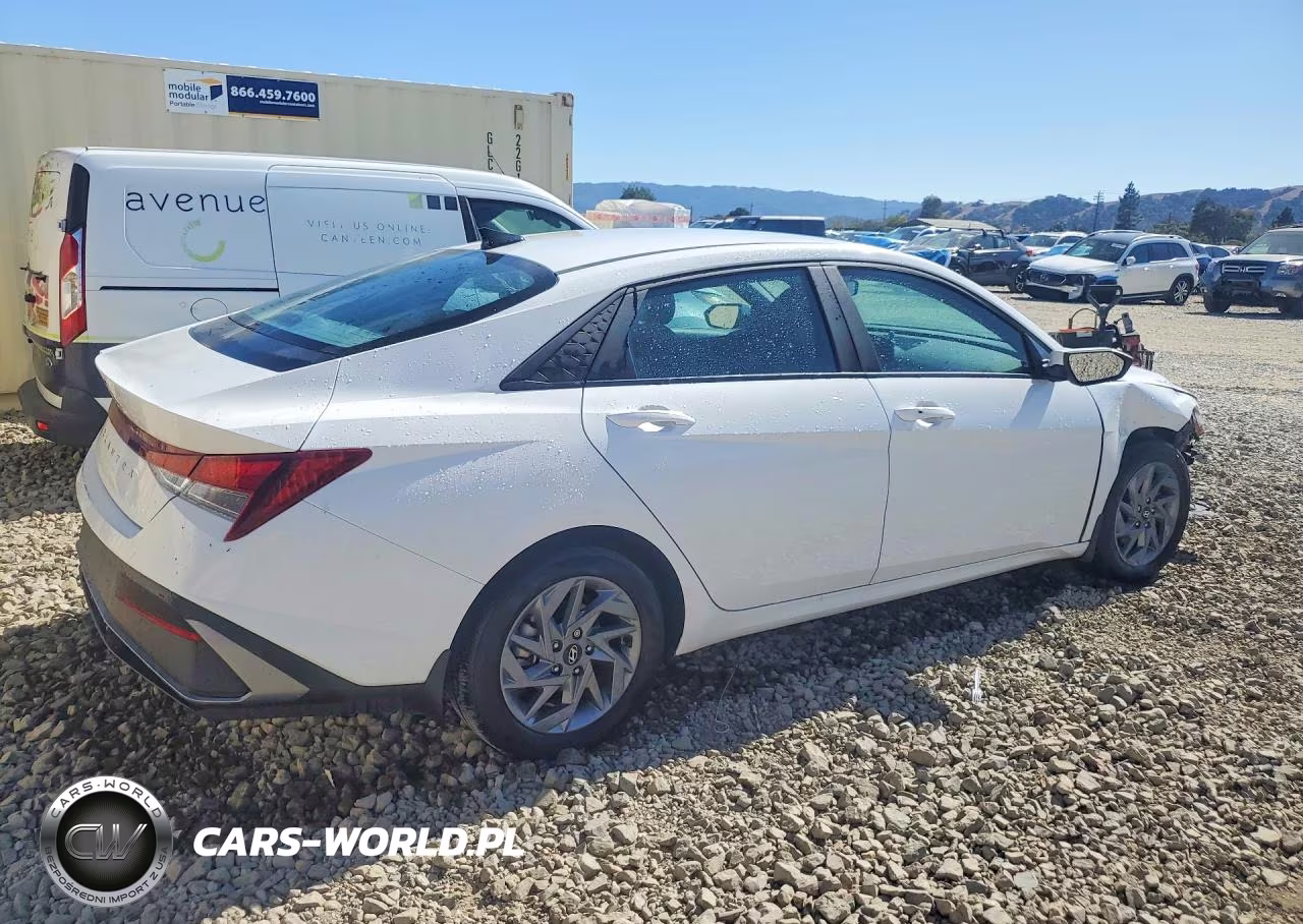 2024 Hyundai Elantra Sel VIN:KMHLM4DG7RU777325 - 3