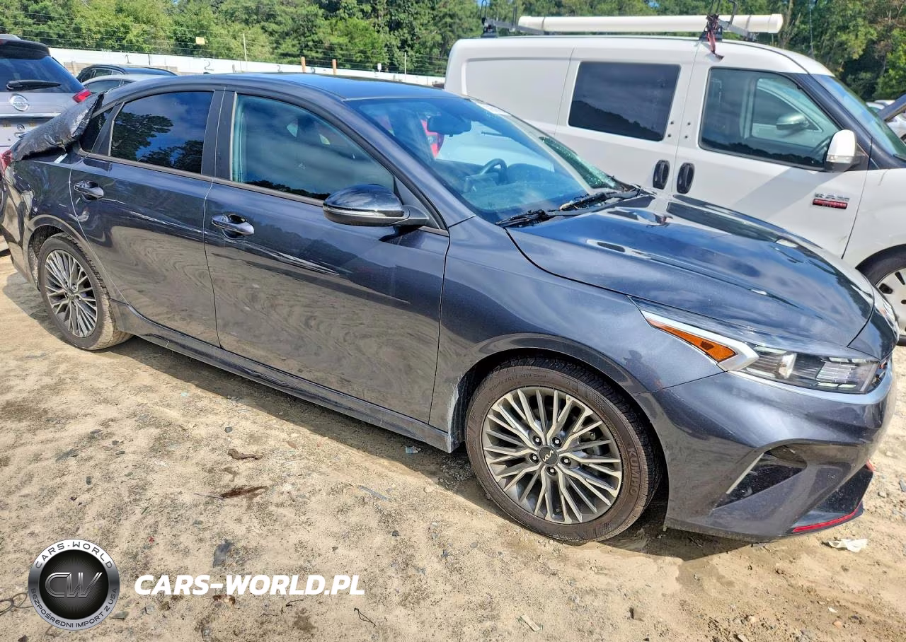 2023 Kia Forte Gt Line VIN:3KPF54AD8PE615093 - 4