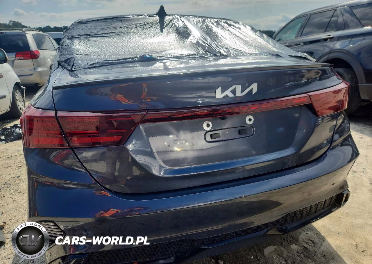 2023 Kia Forte Gt Line VIN:3KPF54AD8PE615093 - 6