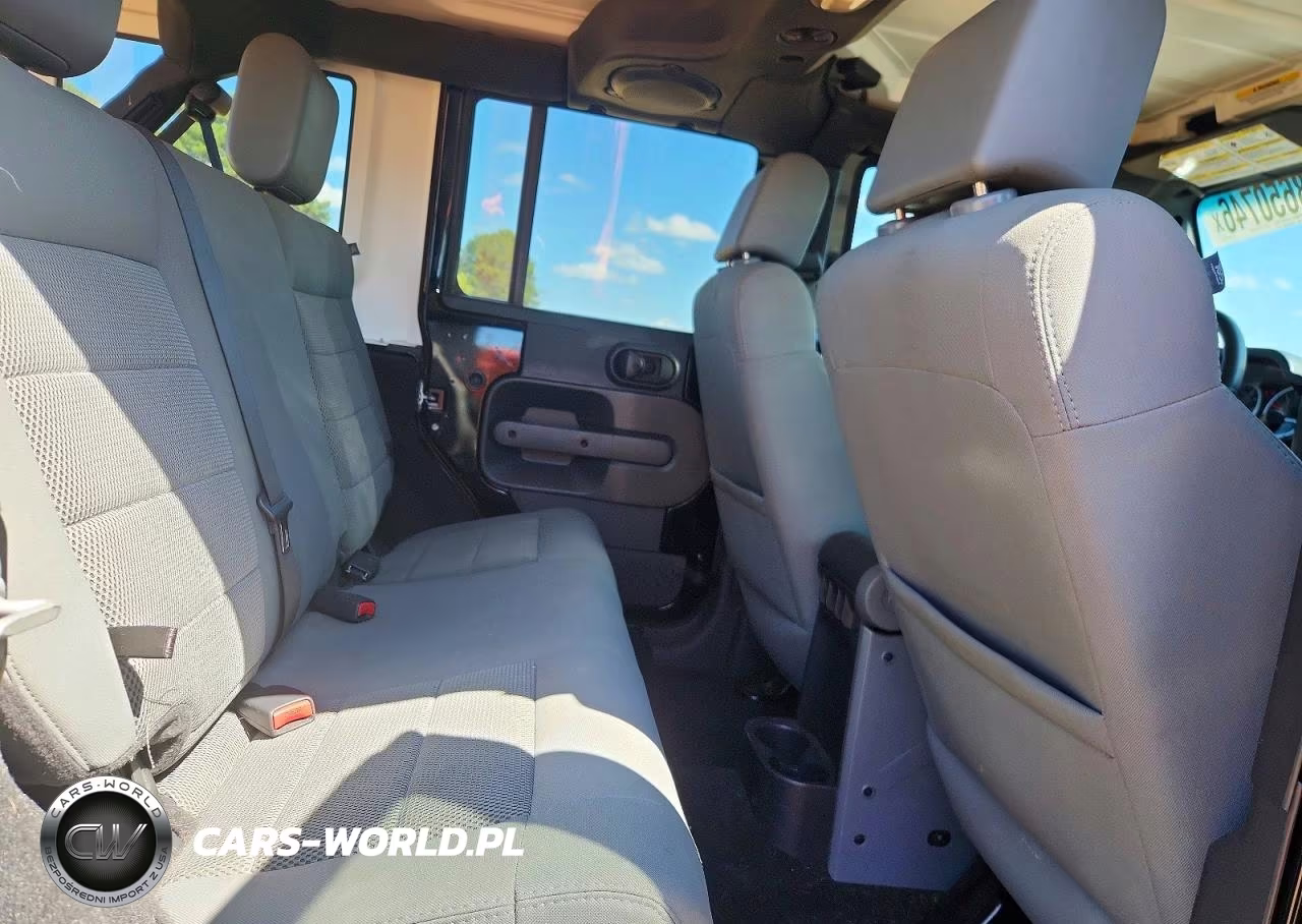 2009 Jeep Wrangler Unlimited Sahara VIN:1J4GA59159L772763 - 11