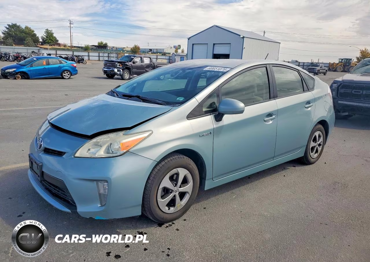 2013 Toyota Prius Three