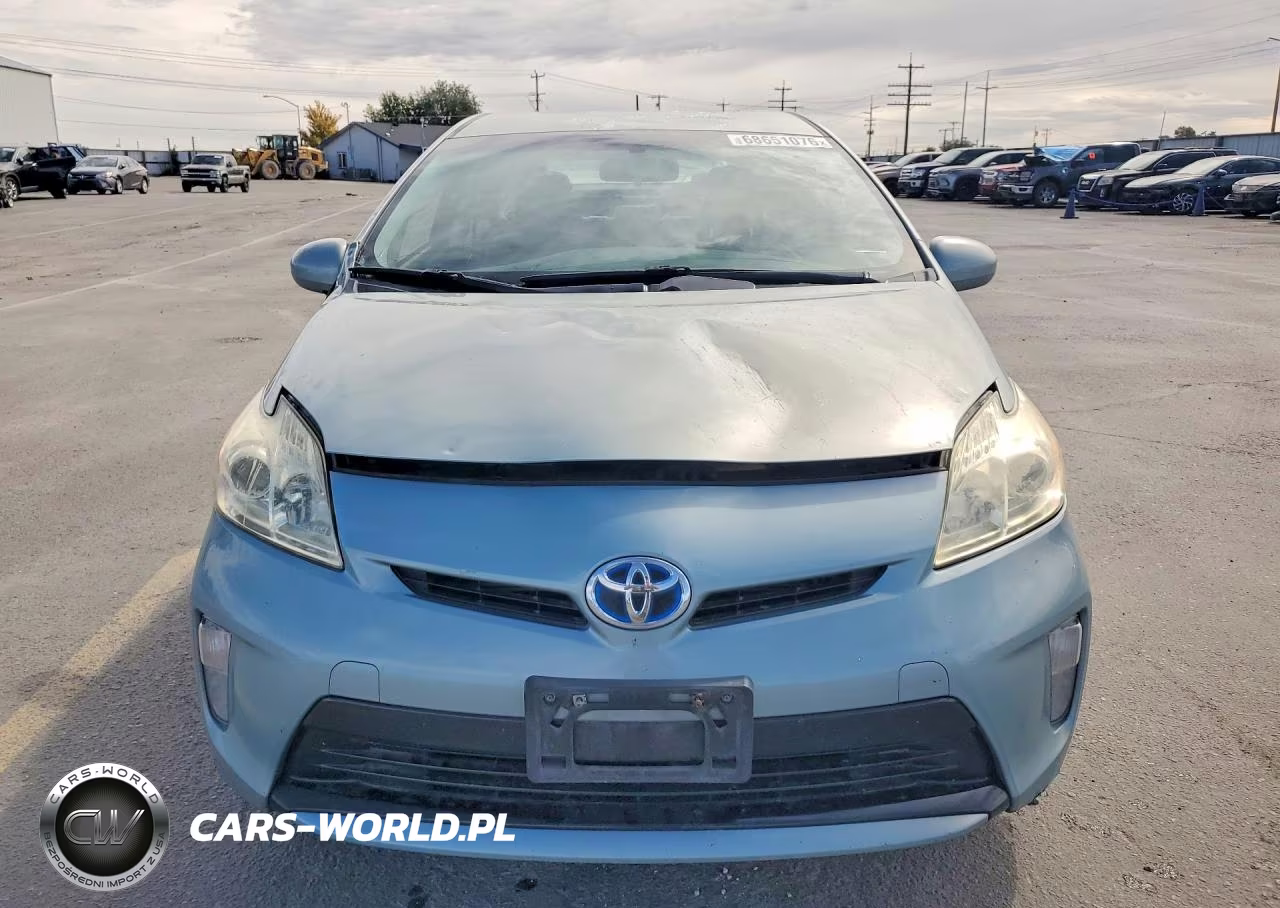 2013 Toyota Prius Three VIN:JTDKN3DU0D1701582 - 5