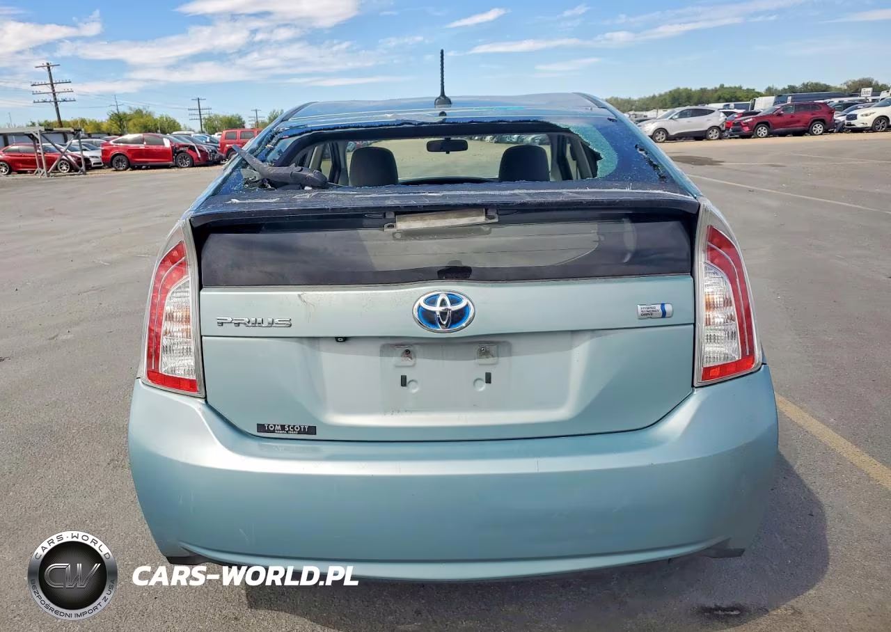 2013 Toyota Prius Three VIN:JTDKN3DU0D1701582 - 6