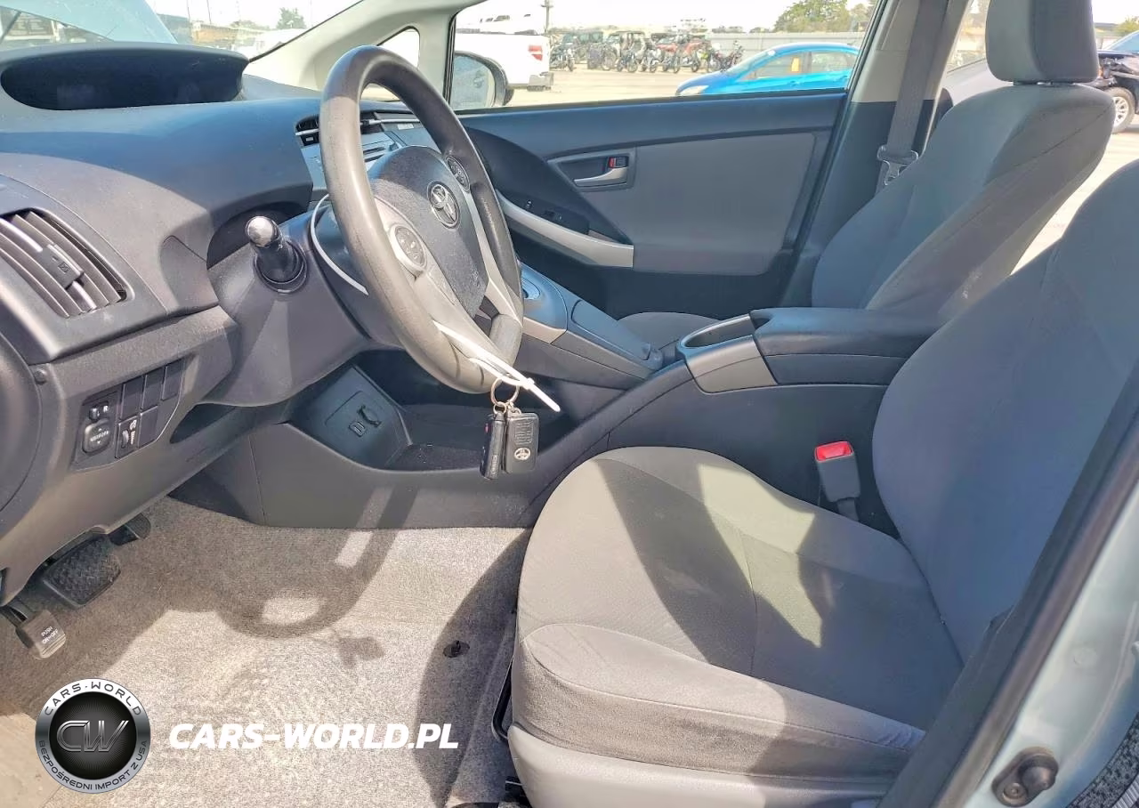 2013 Toyota Prius Three VIN:JTDKN3DU0D1701582 - 7