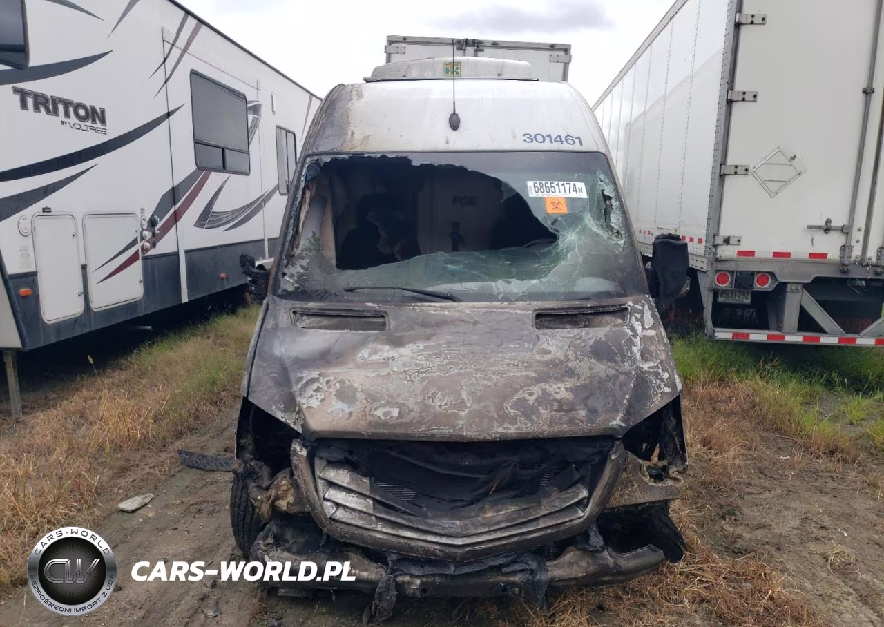2017 Freightliner Sprinter 2500 VIN:WDYPE8CDXHP518685 - 5