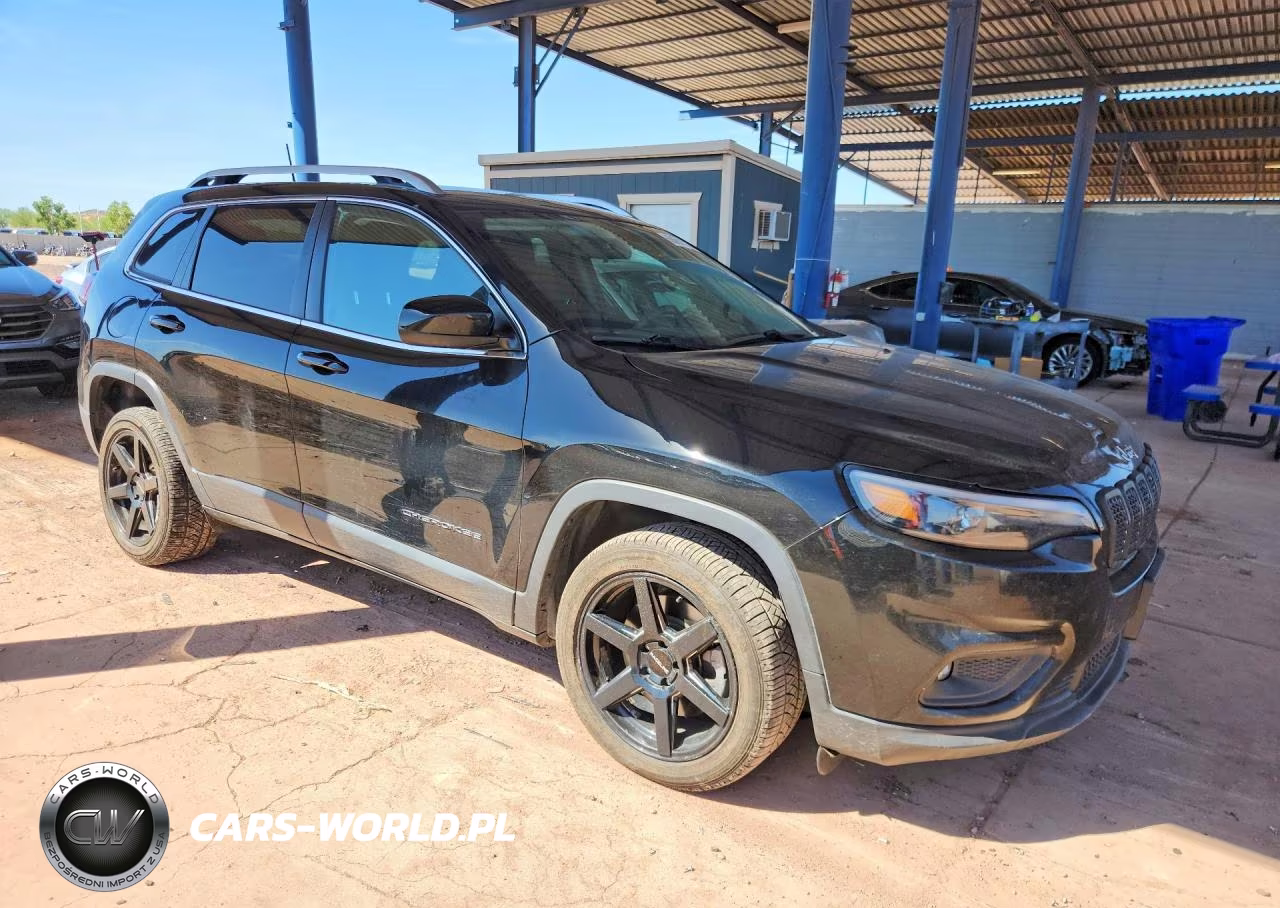 2019 Jeep Cherokee Latitude VIN:1C4PJLCB9KD475037 - 4