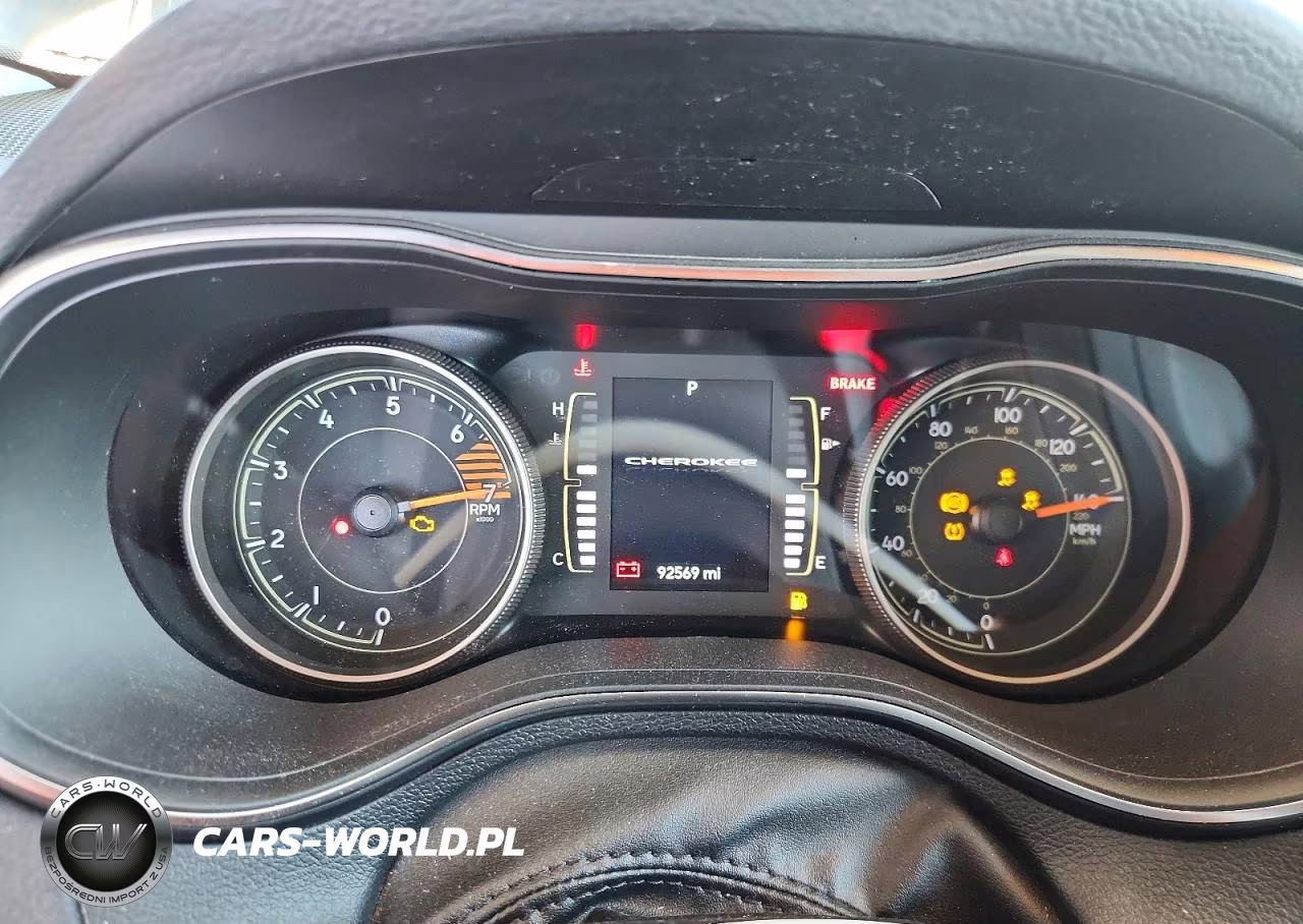2019 Jeep Cherokee Latitude VIN:1C4PJLCB9KD475037 - 9