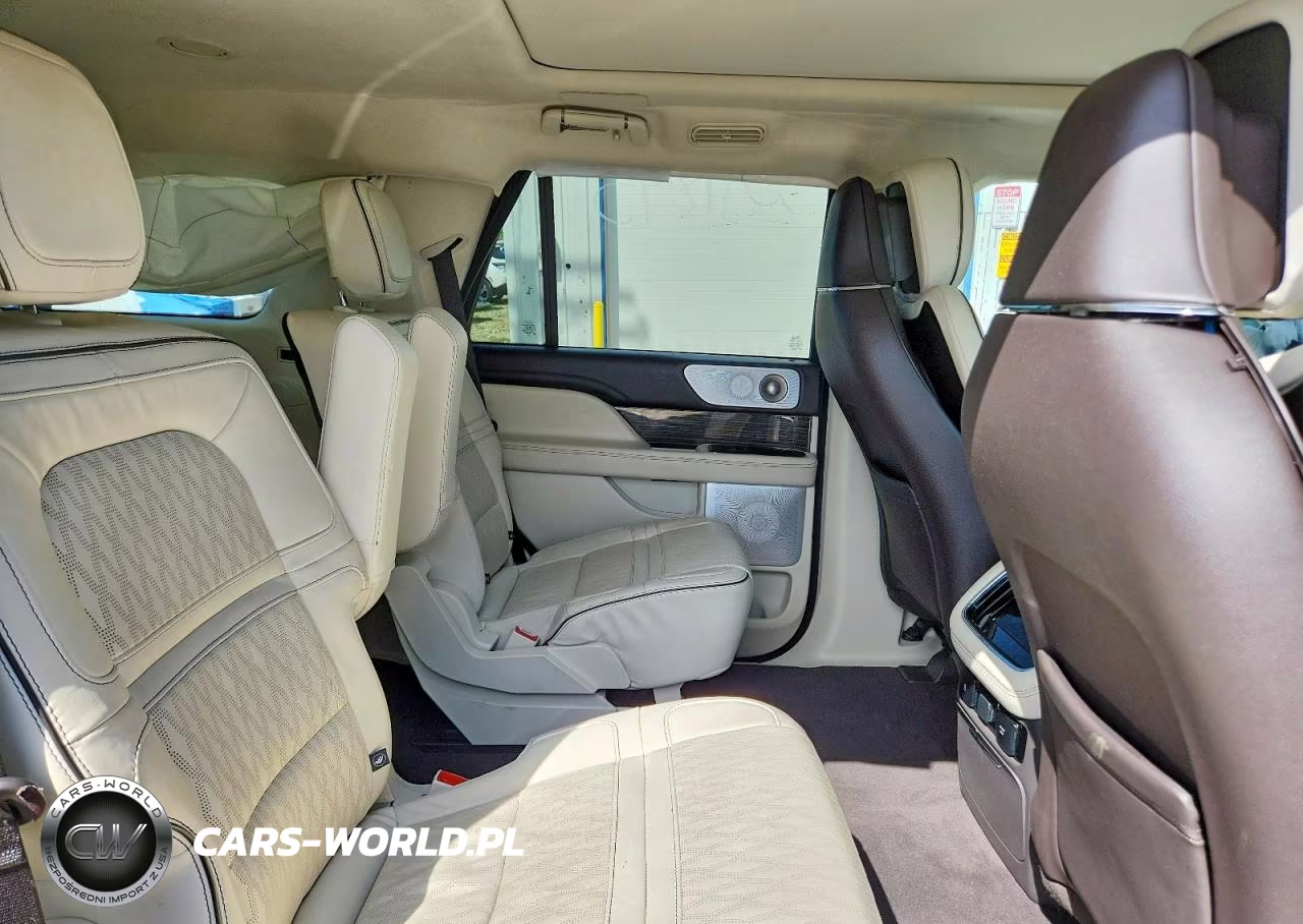 2024 Lincoln Navigator Black Label VIN:5LMJJ2TG4REL05449 - 11