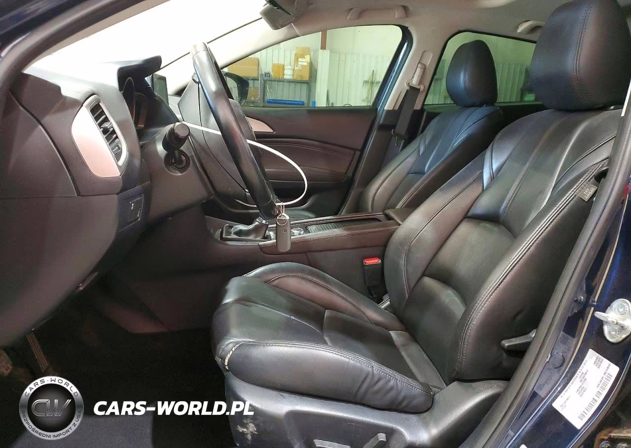 2018 Mazda 3 Touring VIN:3MZBN1V30JM266844 - 7
