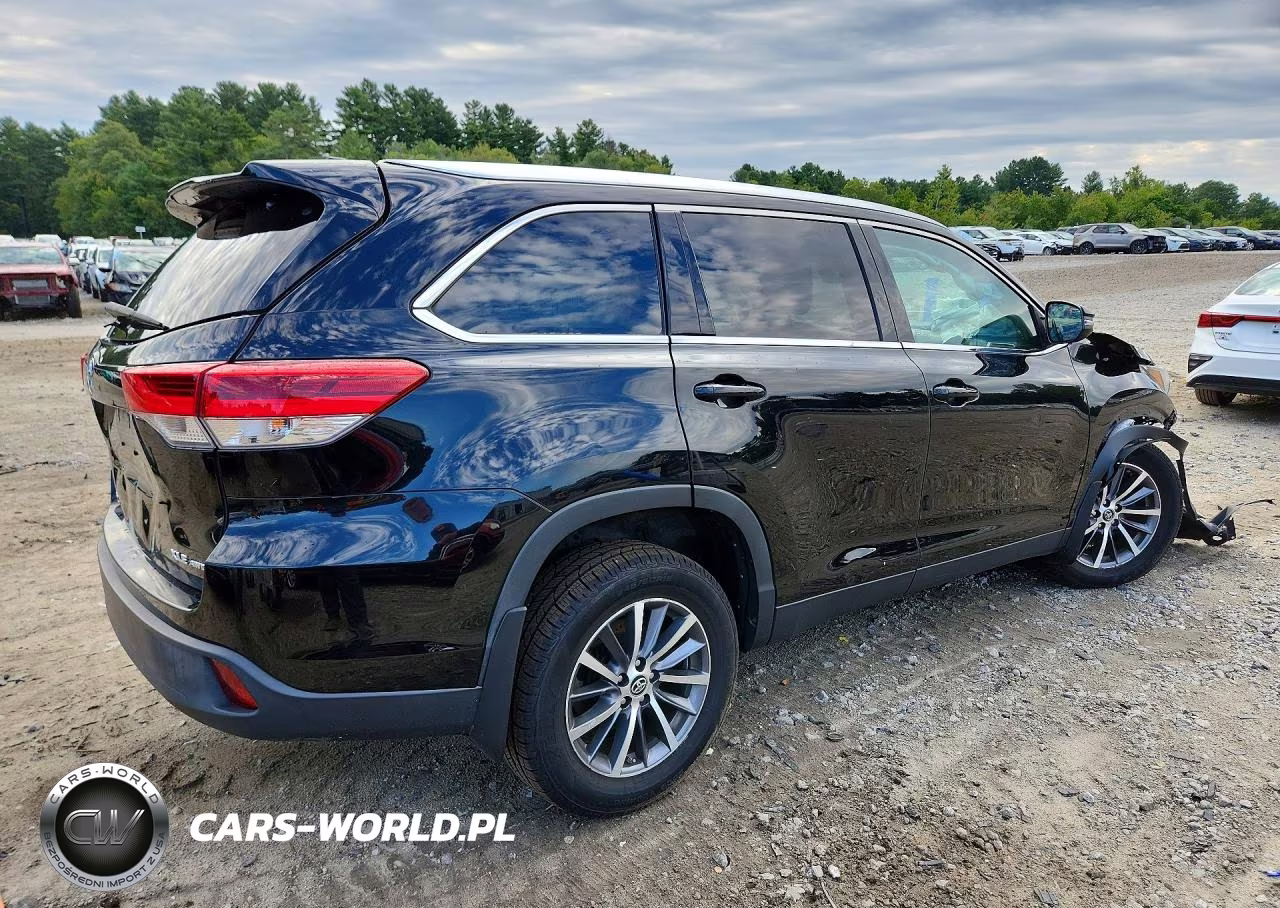 2019 Toyota Highlander Xle VIN:5TDJZRFH7KS922566 - 3