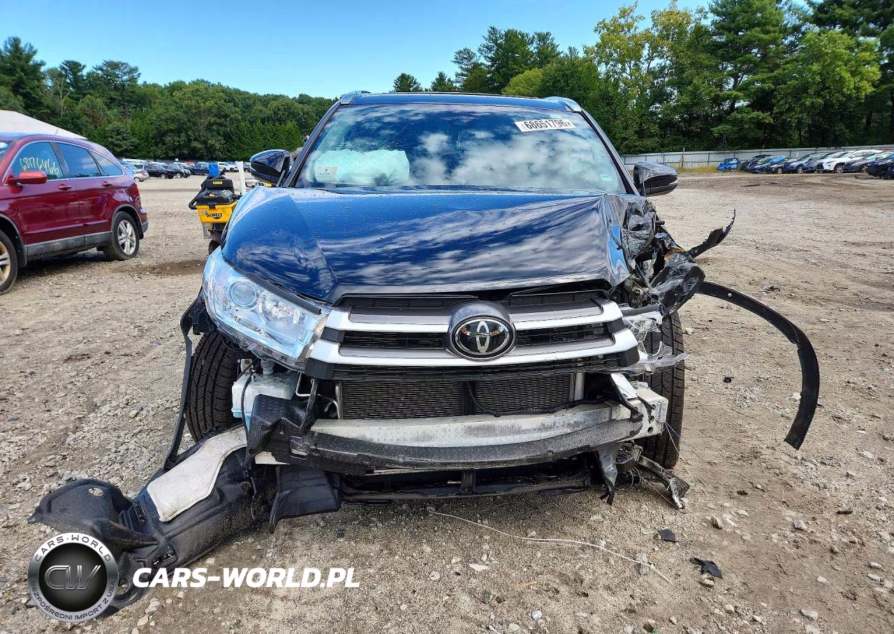 2019 Toyota Highlander Xle VIN:5TDJZRFH7KS922566 - 5