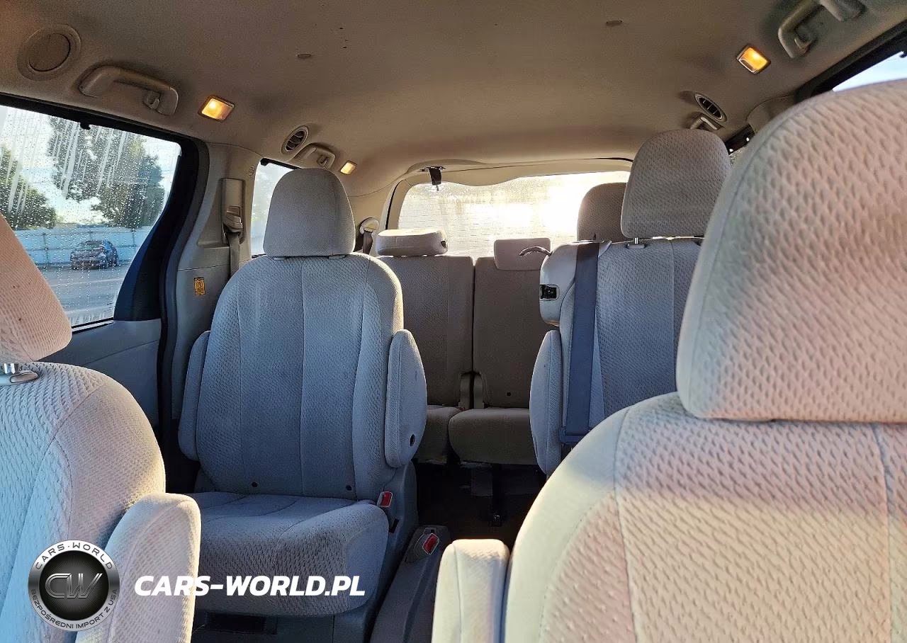 2011 Toyota Sienna Le VIN:5TDKK3DC6BS160750 - 10
