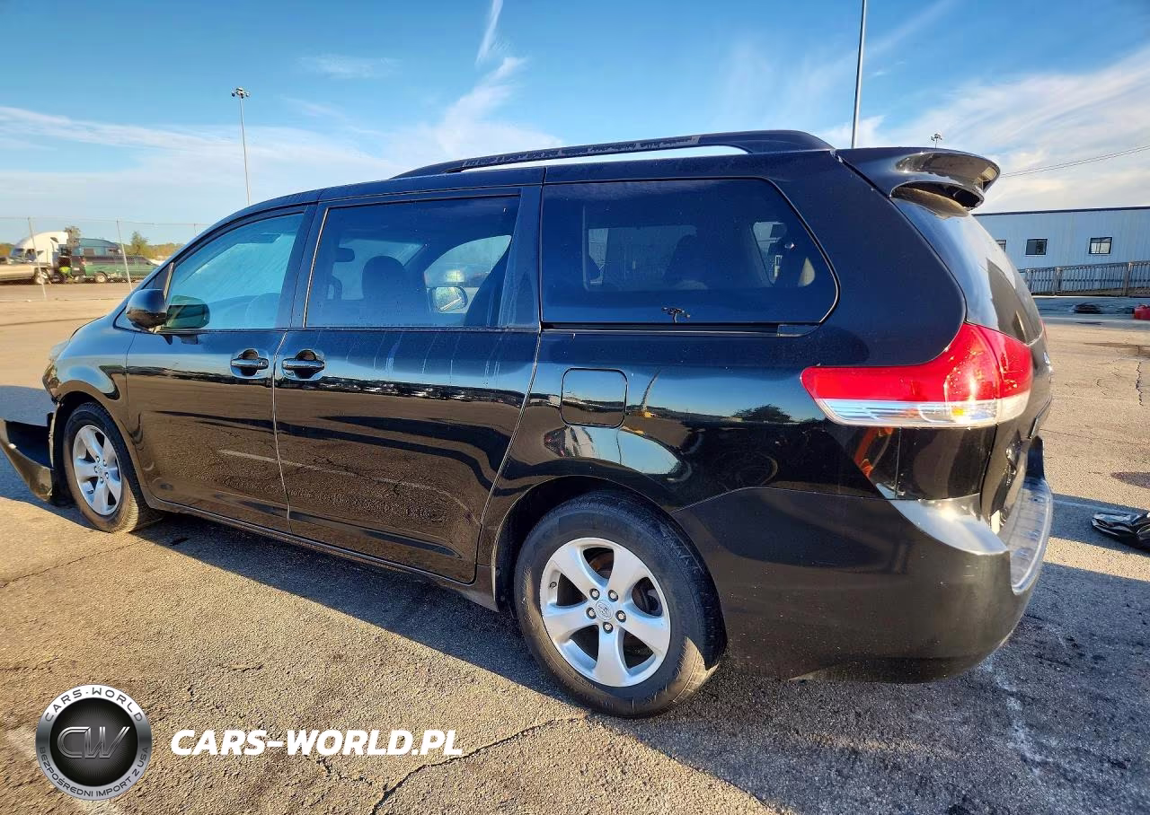 2011 Toyota Sienna Le VIN:5TDKK3DC6BS160750 - 2