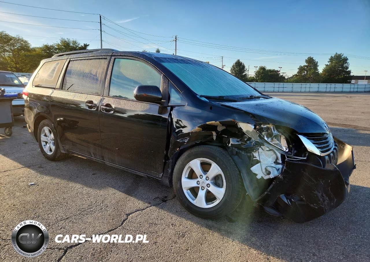 2011 Toyota Sienna Le VIN:5TDKK3DC6BS160750 - 4
