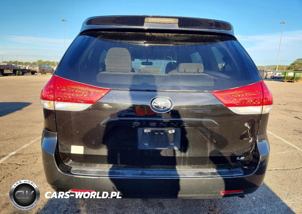 2011 Toyota Sienna Le VIN:5TDKK3DC6BS160750 - 6