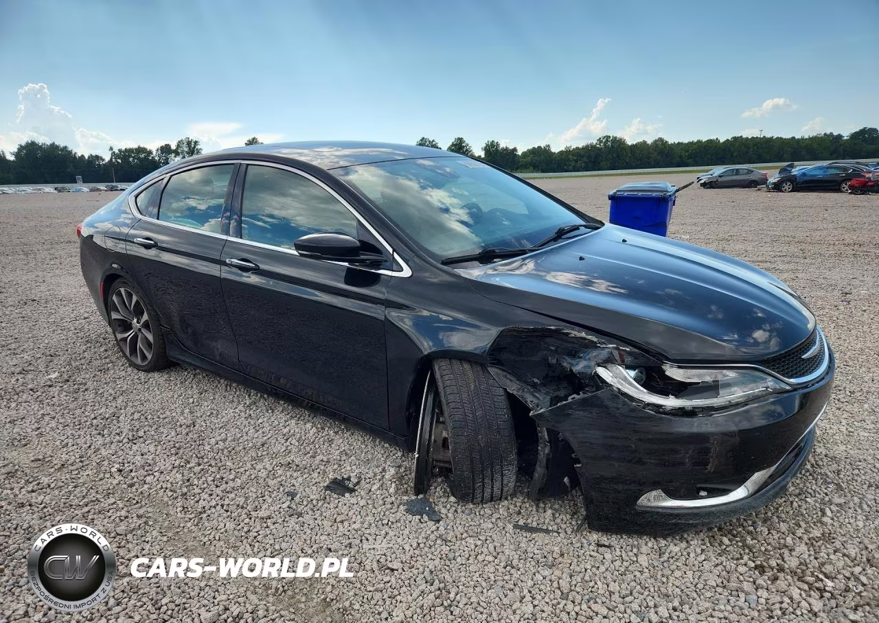 2016 Chrysler 200 C VIN:1C3CCCCG7GN135282 - 4
