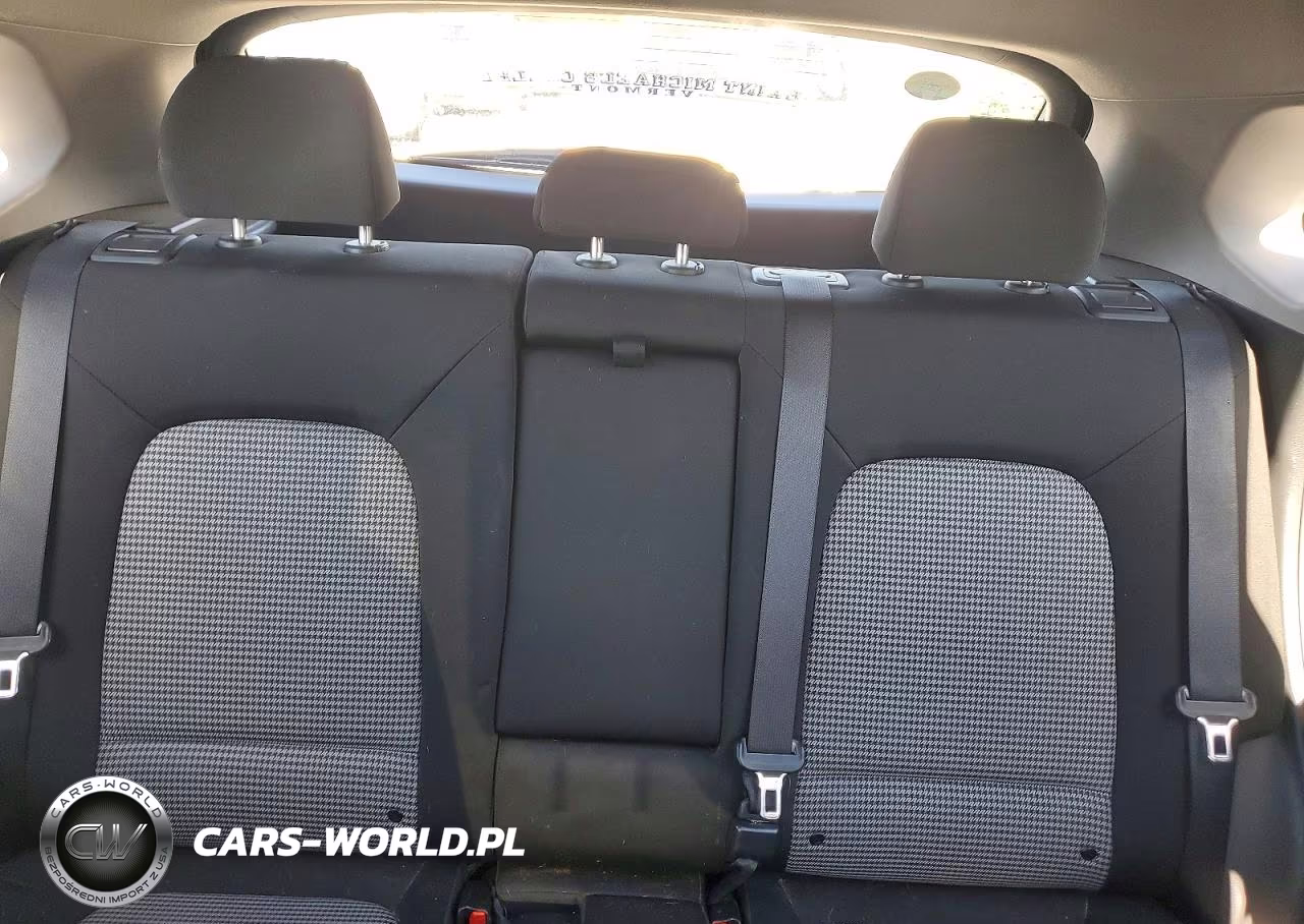 2019 Hyundai Kona Se VIN:KM8K1CAA9KU217181 - 10