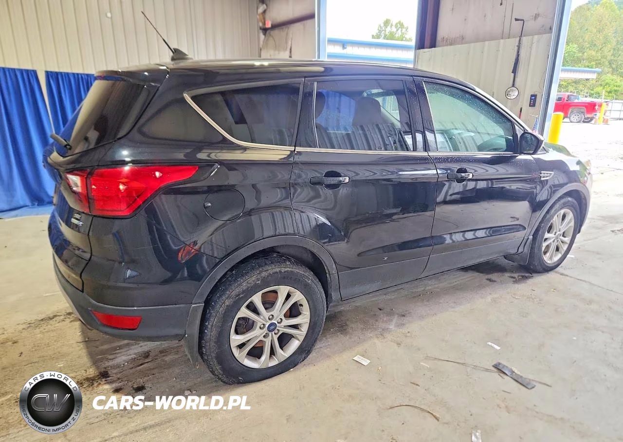 2019 Ford Escape Se VIN:1FMCU9GD5KUA39589 - 3