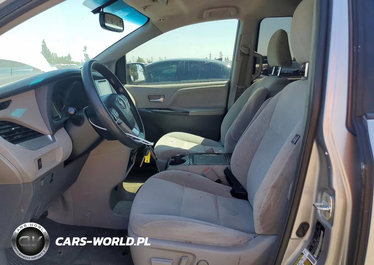 2017 Toyota Sienna Le VIN:5TDKZ3DC3HS894492 - 7
