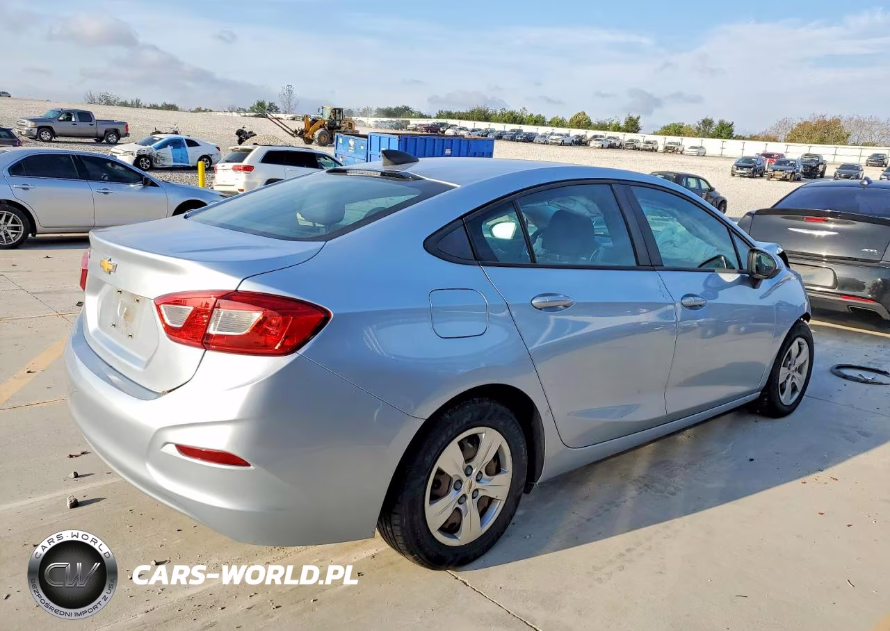 2018 Chevrolet Cruze Ls VIN:1G1BC5SM5J7206607 - 3