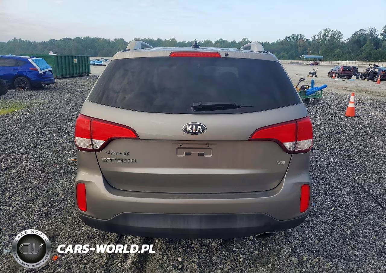 2015 Kia Sorento Lx VIN:5XYKT4A77FG596035 - 6