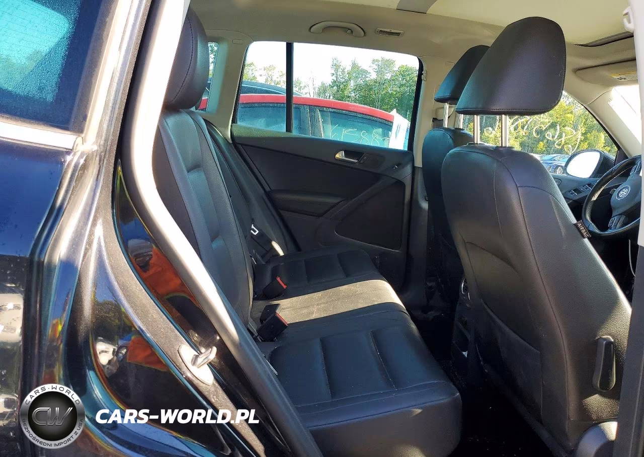 2016 Volkswagen Tiguan S VIN:WVGBV7AX8GW545445 - 11