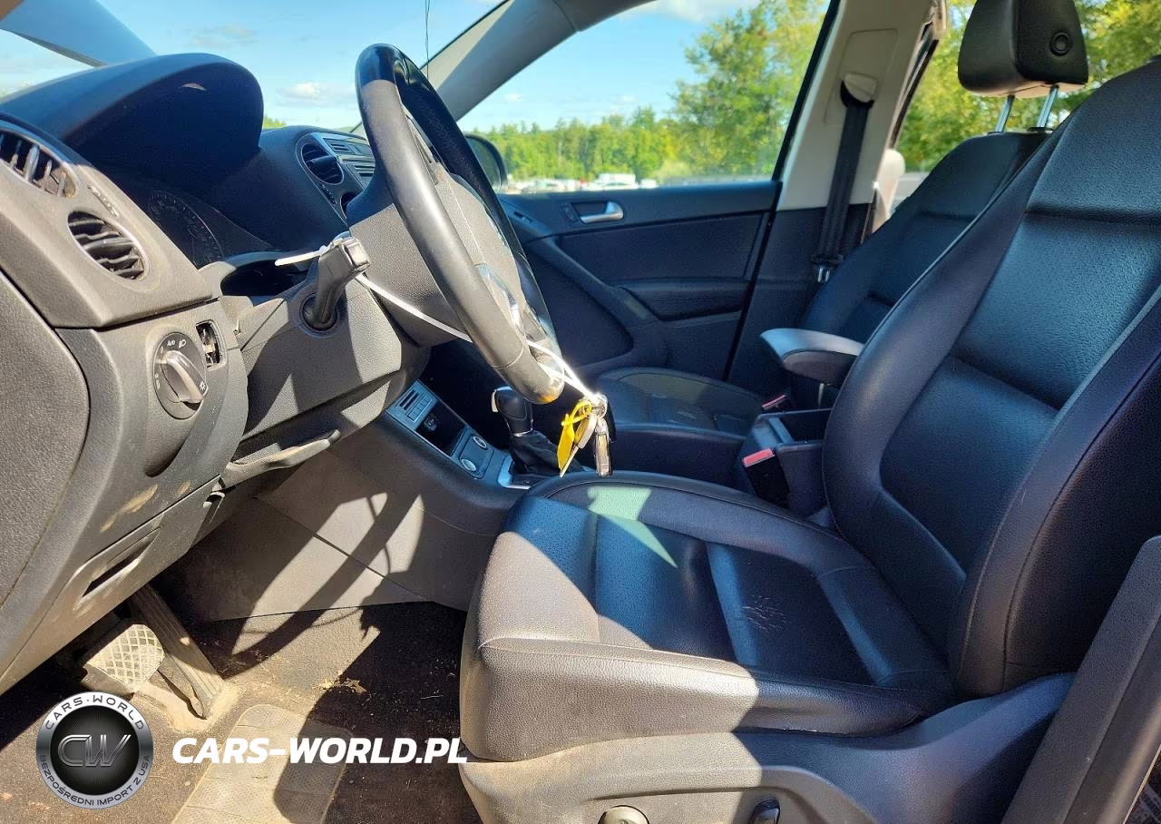 2016 Volkswagen Tiguan S VIN:WVGBV7AX8GW545445 - 7