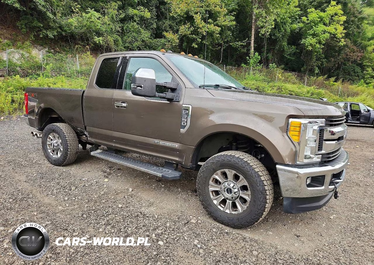 2017 Ford F350 Super Duty VIN:1FT8X3BT5HEB38512 - 4