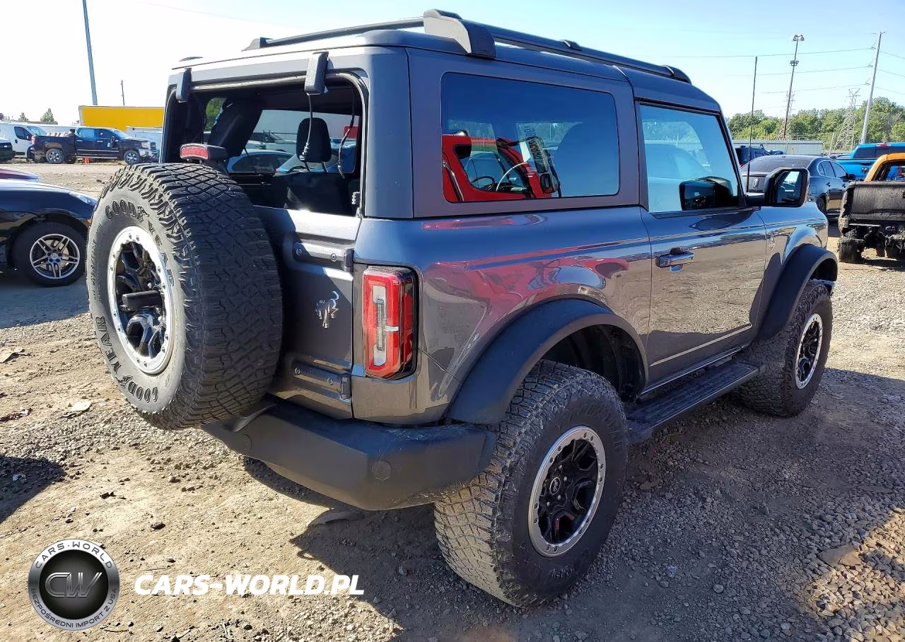 2022 Ford Bronco Base VIN:1FMDE5CHXNLB18396 - 3