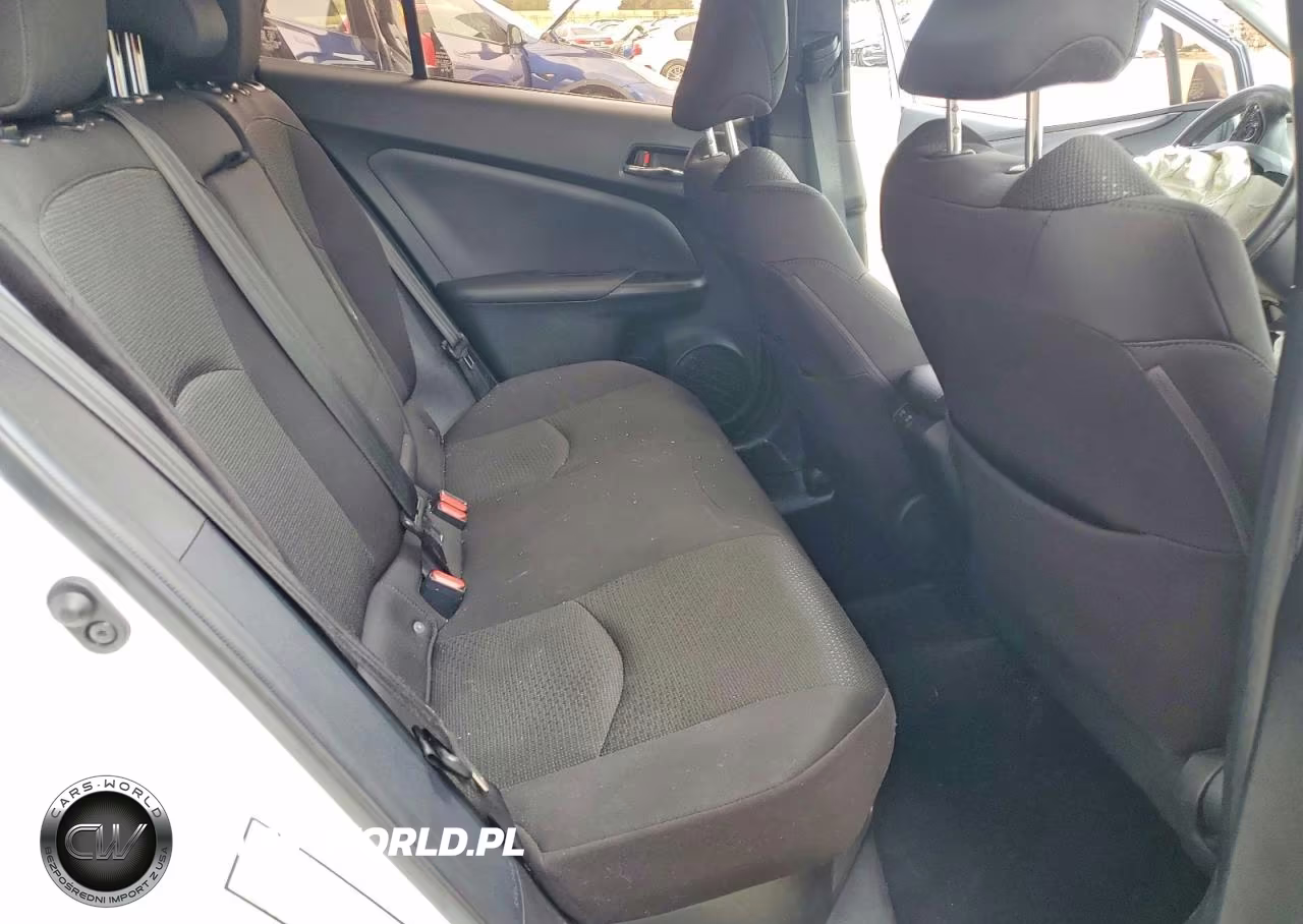 2021 Toyota Prius Le VIN:JTDKAMFU0M3148080 - 10