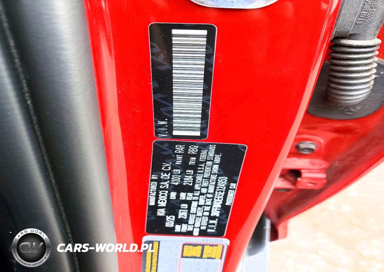 2025 Kia K4 Gt Line VIN:3KPFW4DE6SE124953 - 12