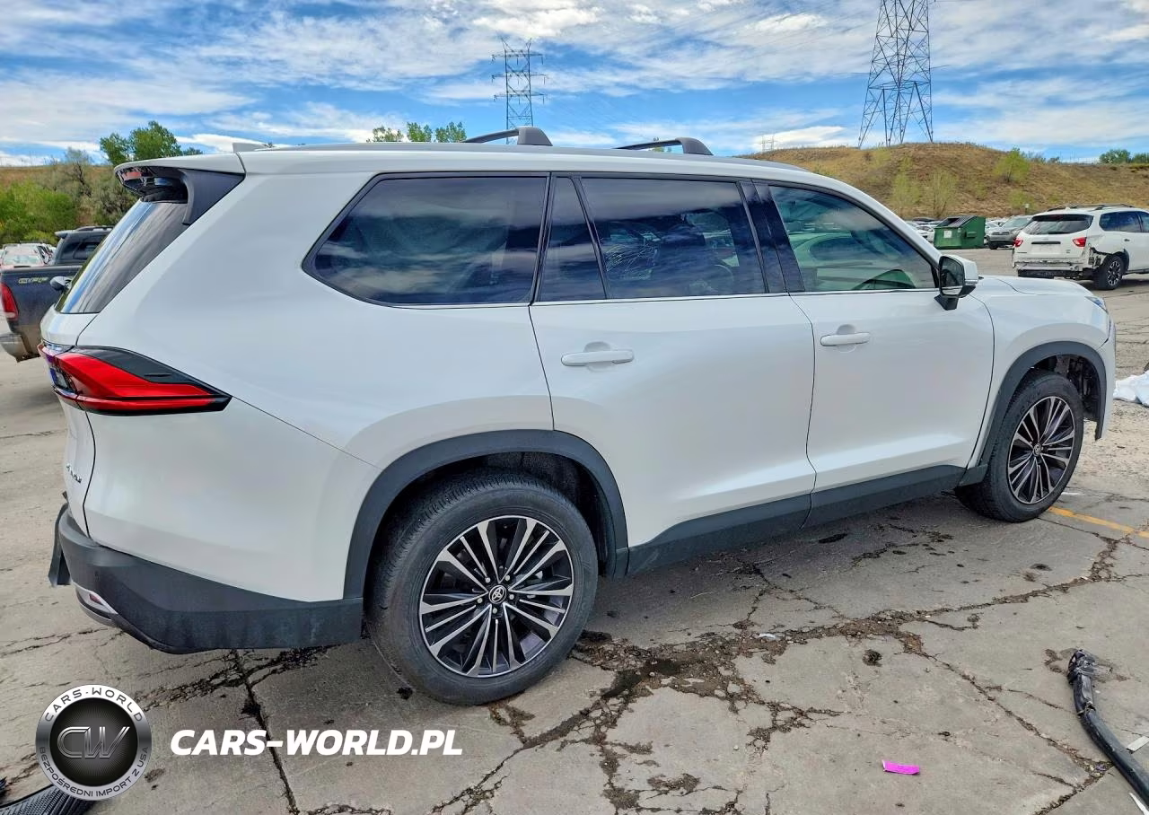 2024 Toyota Grand Highlander Hybrid Max Platinum VIN:5TDADAB55RS004353 - 3
