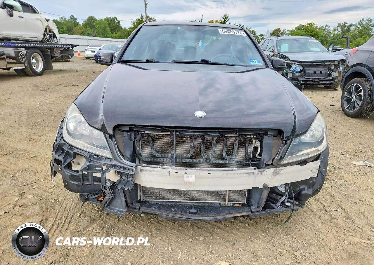 2014 Mercedes-Benz C 300 4Matic VIN:WDDGF8AB7EA935020 - 5